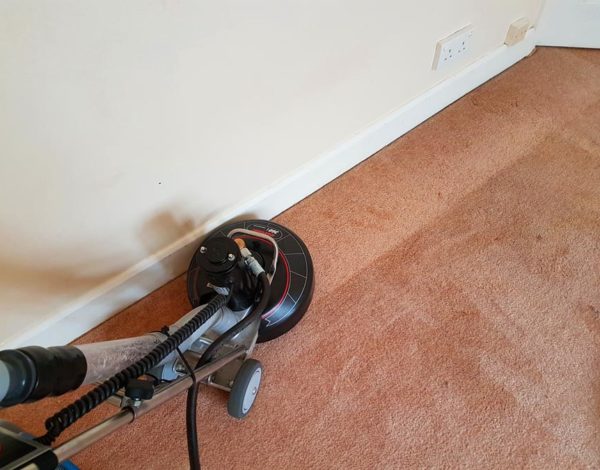 Cleaning carpets using hot water extraction (steam cleaning) Carpet Cleaning in Brighton using hot water extraction (steam cleaning)