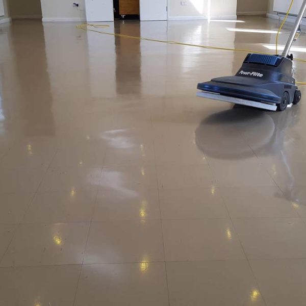 albourne-village-hall-vinyl-floor-polish-after-2 albourne-village-hall-vinyl-floor-polish-after-2