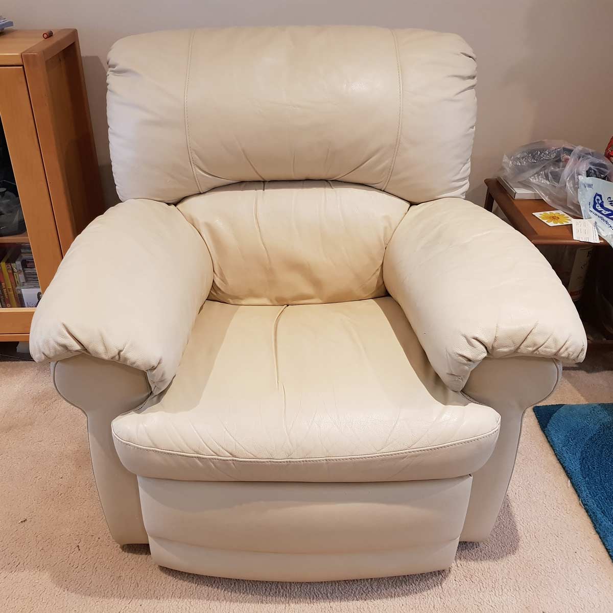 Cream leather chair – after cleaning Cream leather chair - after cleaning